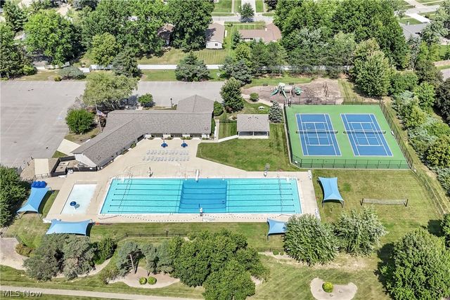 10773 Pebble Brook Lane, Strongsville, OH 44149