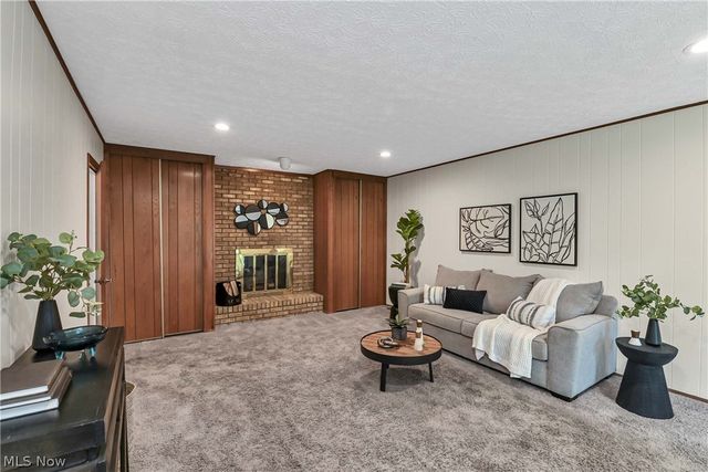 10773 Pebble Brook Lane, Strongsville, OH 44149