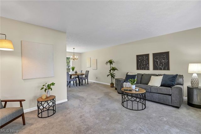 10773 Pebble Brook Lane, Strongsville, OH 44149