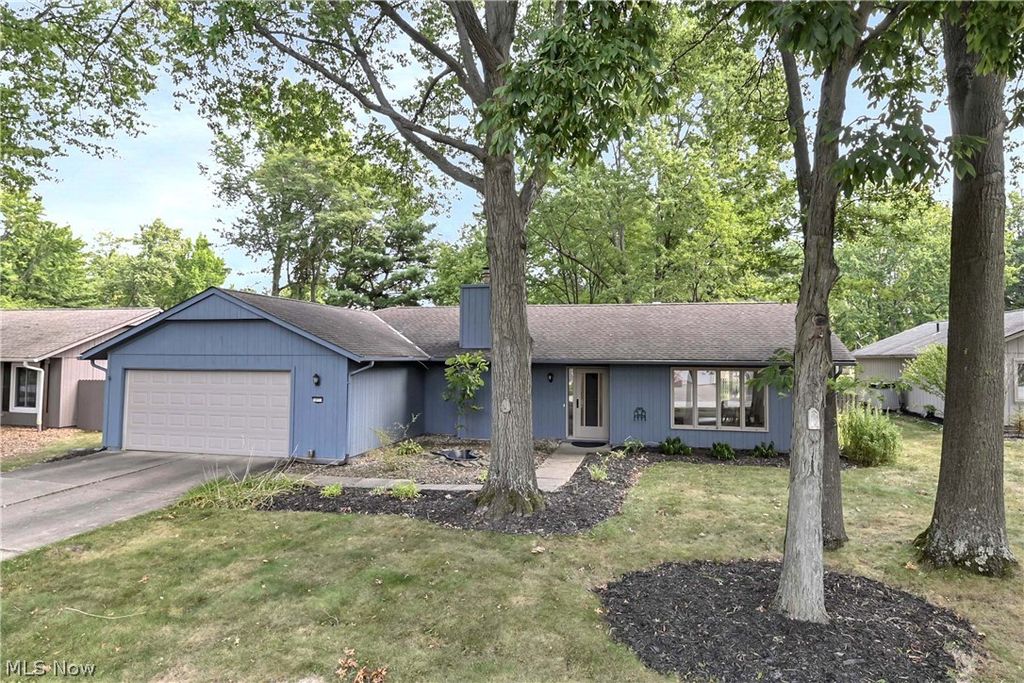 10773 Pebble Brook Lane, Strongsville, OH 44149