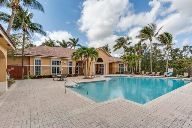 1100 Scotia Drive 105, Hypoluxo, FL 33462