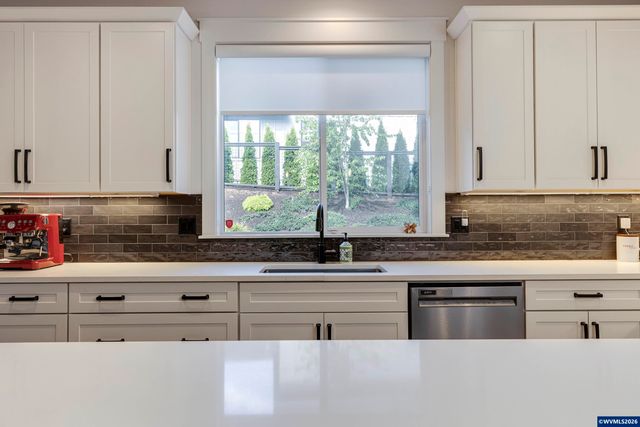 3253 Doughton St S, Salem, OR 97302