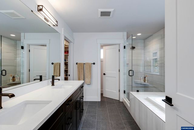 3253 Doughton St S, Salem, OR 97302