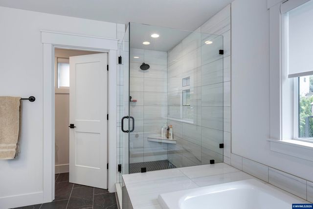 3253 Doughton St S, Salem, OR 97302