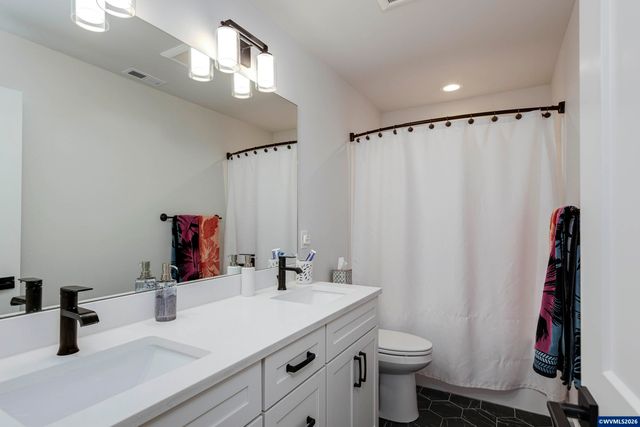 3253 Doughton St S, Salem, OR 97302