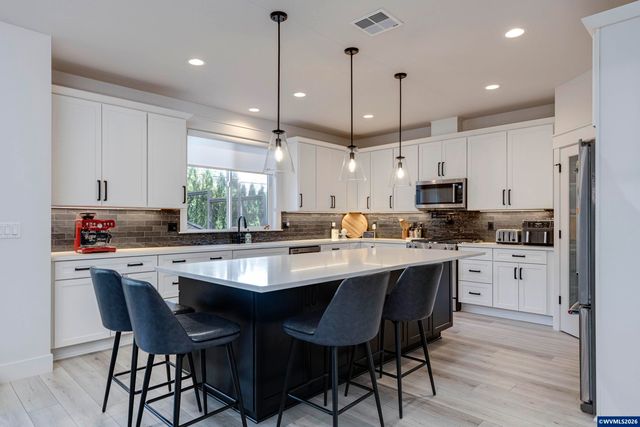 3253 Doughton St S, Salem, OR 97302