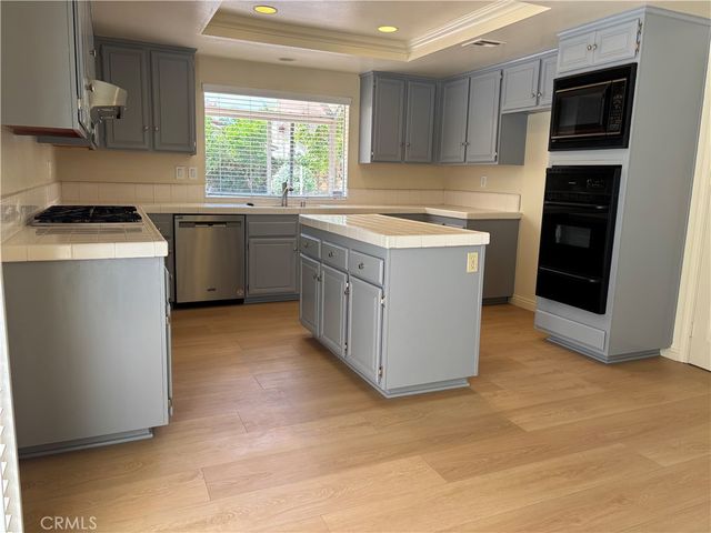 7515 Melvin, Reseda, CA 91335