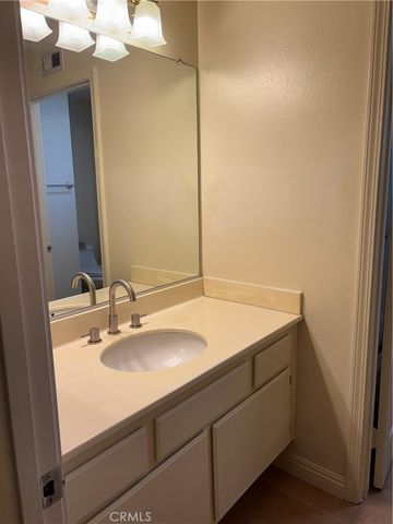7515 Melvin, Reseda, CA 91335