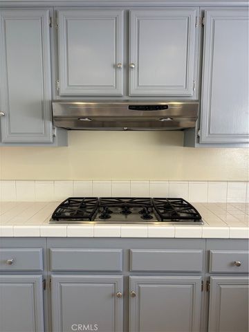 7515 Melvin, Reseda, CA 91335