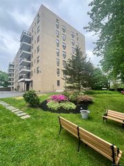 35 Stewart 601, Mount Kisco, NY 10549