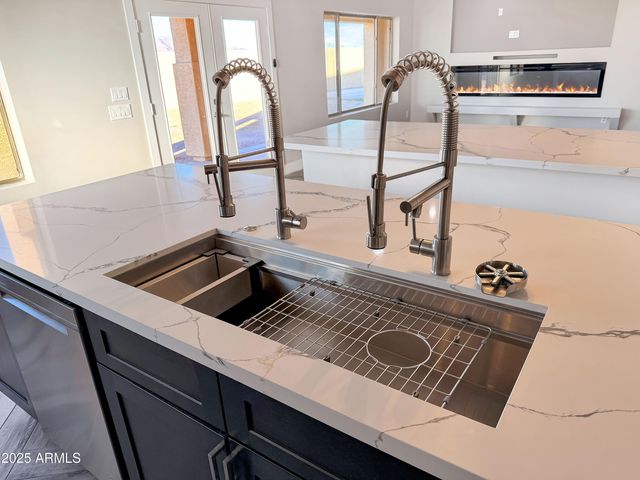 1712 E JOELLE Drive, Casa Grande, AZ 85122