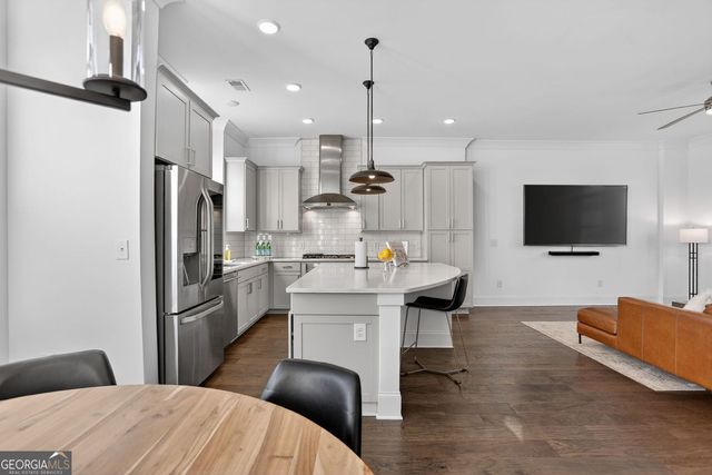 513 NE Broadview Place NE, Atlanta, GA 30324