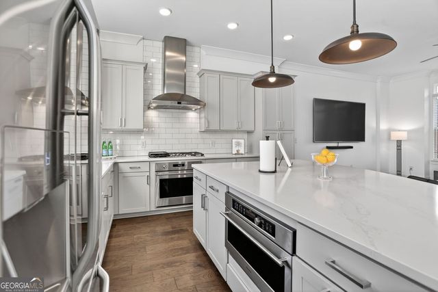 513 NE Broadview Place NE, Atlanta, GA 30324