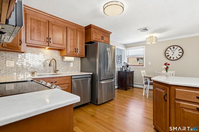 140 Dowd Street, Newington, CT 06111