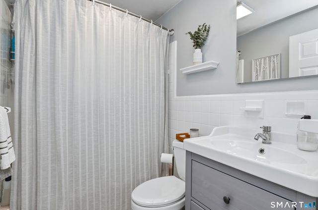 140 Dowd Street, Newington, CT 06111