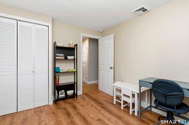 140 Dowd Street, Newington, CT 06111