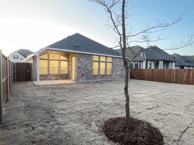 501 Orchard Place, Van Alstyne, TX 75495