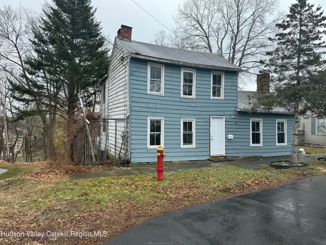 11 N Montgomery Street, Athens, NY 12015