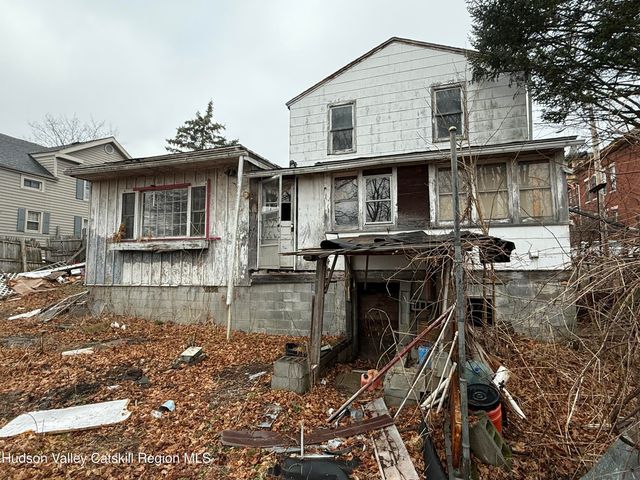 11 N Montgomery Street, Athens, NY 12015