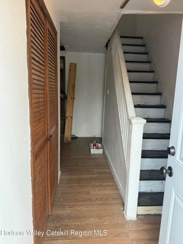 11 N Montgomery Street, Athens, NY 12015