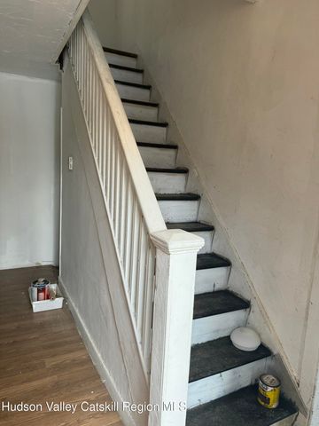 11 N Montgomery Street, Athens, NY 12015