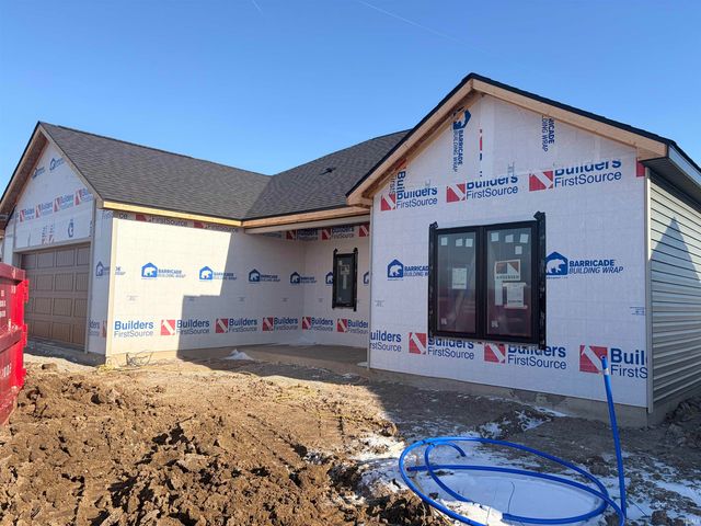 5070 CHICKADEE Drive, Woodburn, IN 46797