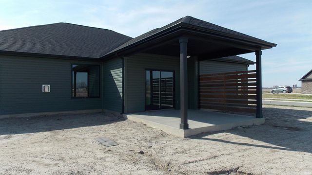 5070 CHICKADEE Drive, Woodburn, IN 46797