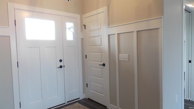 5070 CHICKADEE Drive, Woodburn, IN 46797