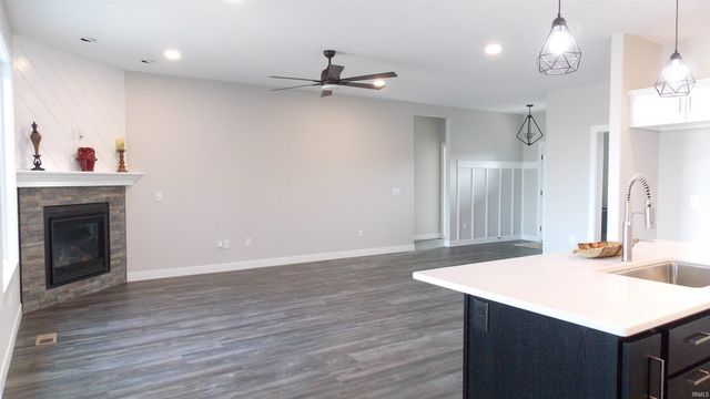 5070 CHICKADEE Drive, Woodburn, IN 46797