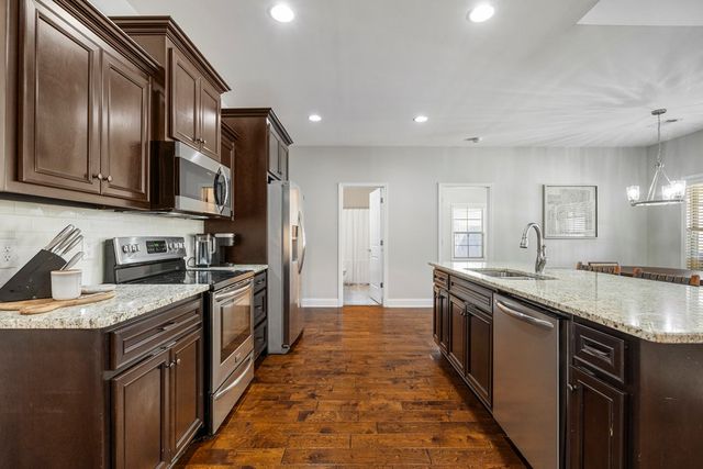 111 Lee Road 0536, Smiths Station, AL 36877