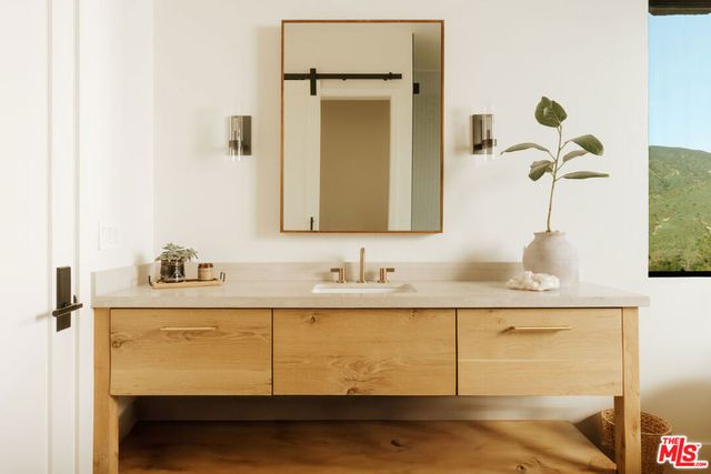 5792 Calpine Drive, Malibu, CA 90265