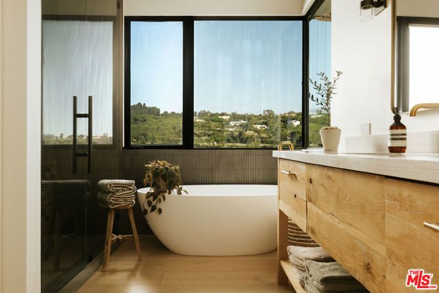 5792 Calpine Drive, Malibu, CA 90265