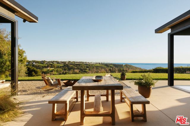 5792 Calpine Drive, Malibu, CA 90265