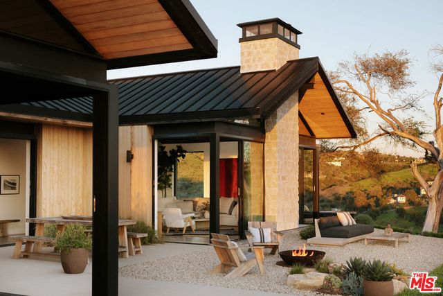 5792 Calpine Drive, Malibu, CA 90265