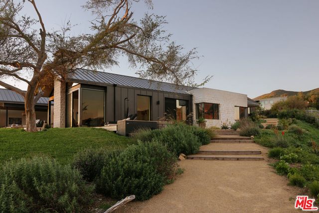 5792 Calpine Drive, Malibu, CA 90265