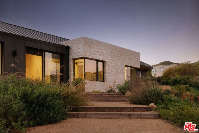 5792 Calpine Drive, Malibu, CA 90265