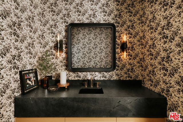 5792 Calpine Drive, Malibu, CA 90265