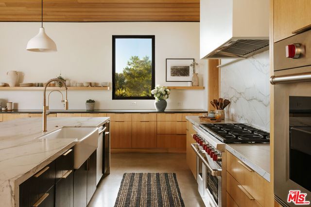 5792 Calpine Drive, Malibu, CA 90265