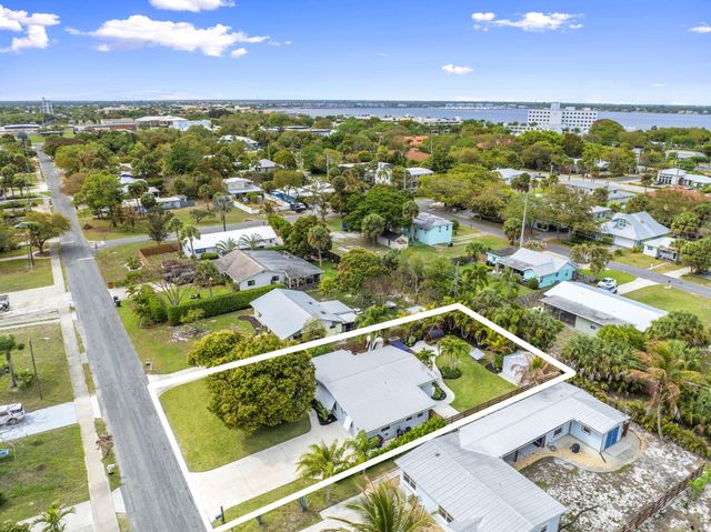 819 SE Stypmann Boulevard, Stuart, FL 34994