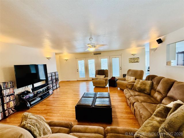 20398 S Rocky Haven, Hulbert, OK 74441