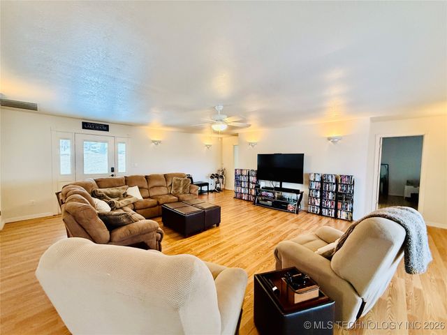 20398 S Rocky Haven, Hulbert, OK 74441