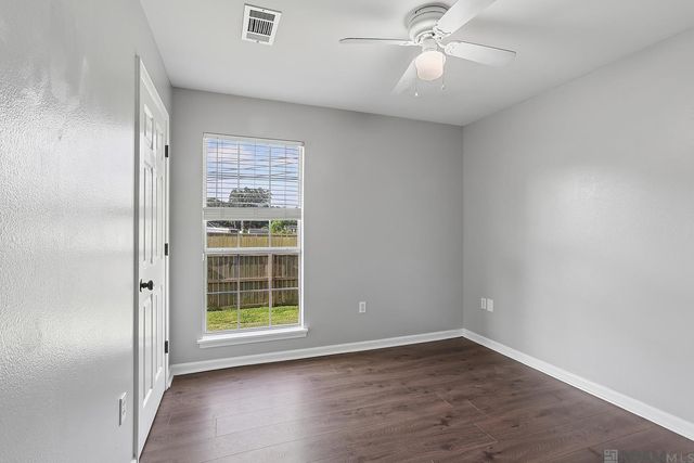 1109 N Janice Ave, Gonzales, LA 70737