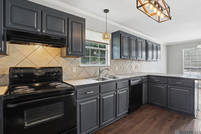 1109 N Janice Ave, Gonzales, LA 70737