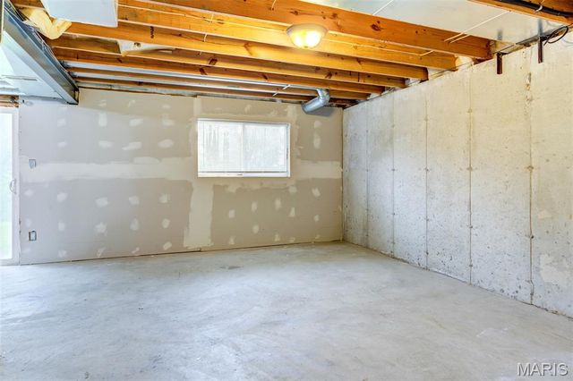 4940 Hurstborough Court, Hazelwood, MO 63042