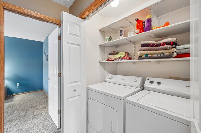 2357 Oakridge Circle, Hudson, WI 54016