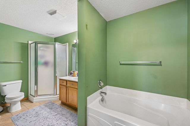 2357 Oakridge Circle, Hudson, WI 54016