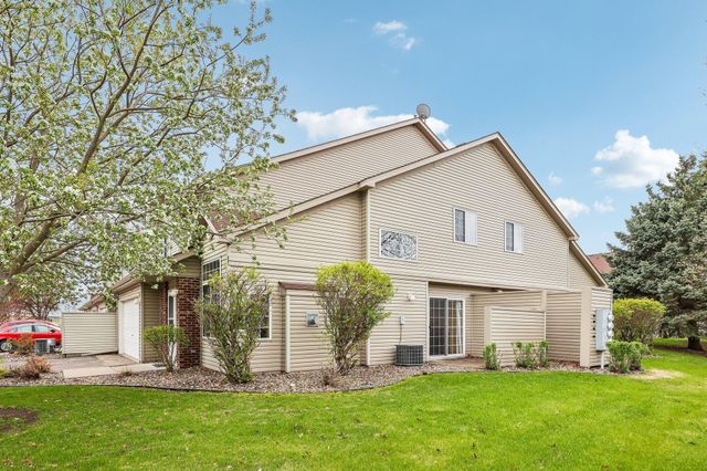 2357 Oakridge Circle, Hudson, WI 54016