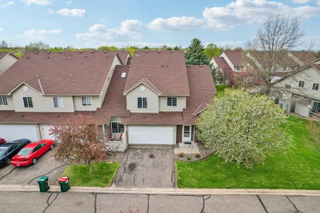 2357 Oakridge Circle, Hudson, WI 54016