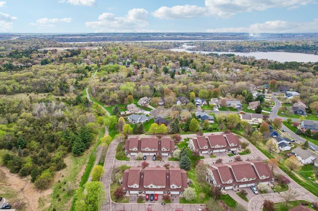 2357 Oakridge Circle, Hudson, WI 54016
