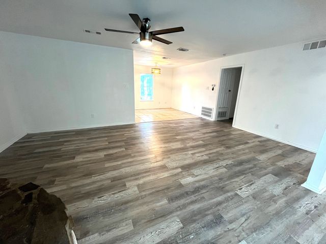 124 Vandenburg Drive A, Denison, TX 75020